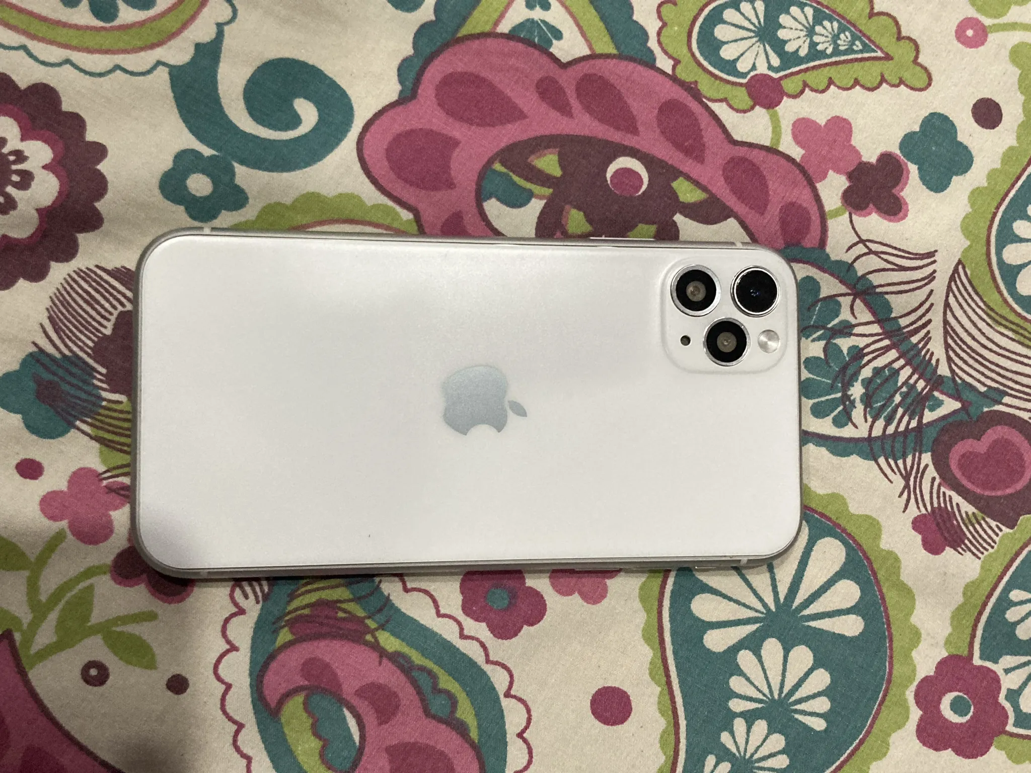 IPhone XR 256gb - ad image 4