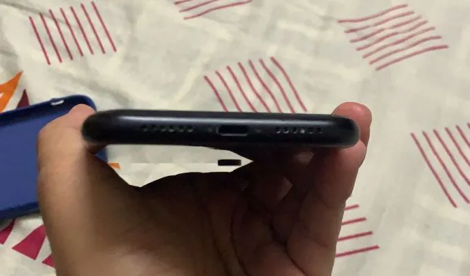 iPhone xr NON pta - ad image 4