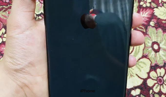 Iphone Xr - ad image 2