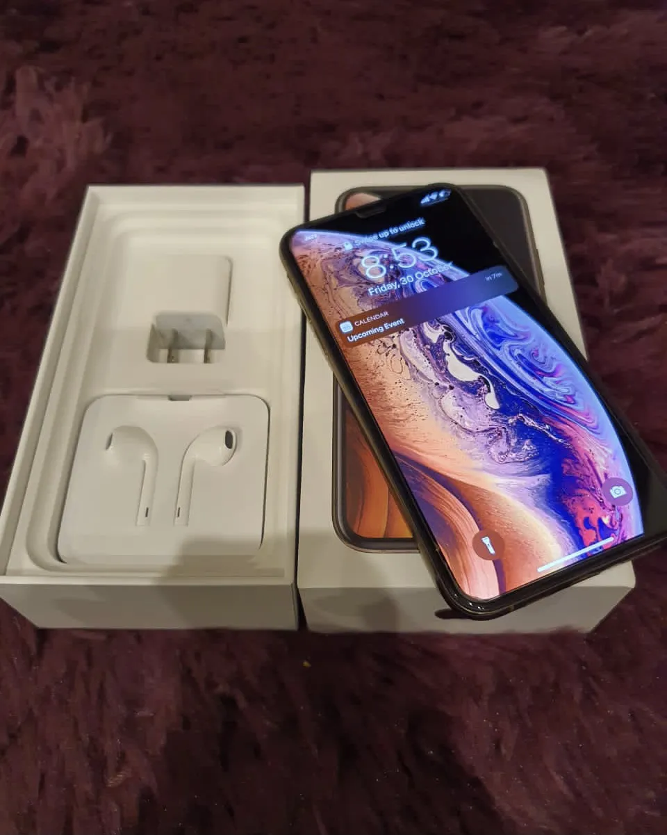 iPhone Xs (64Gb, Rose Gold) - ad image 1