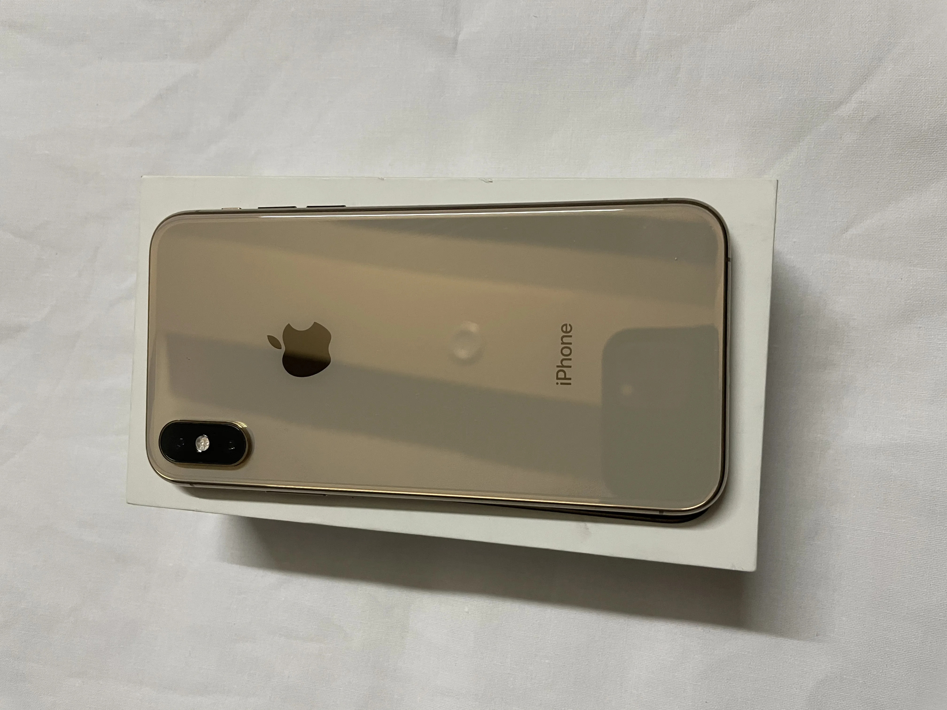 IPhone XS Gold 256Gb Pta Approved - ad image 2