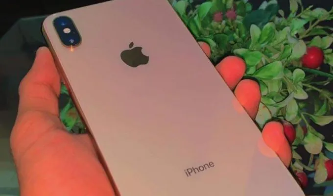 iphone xs max - ad image 1