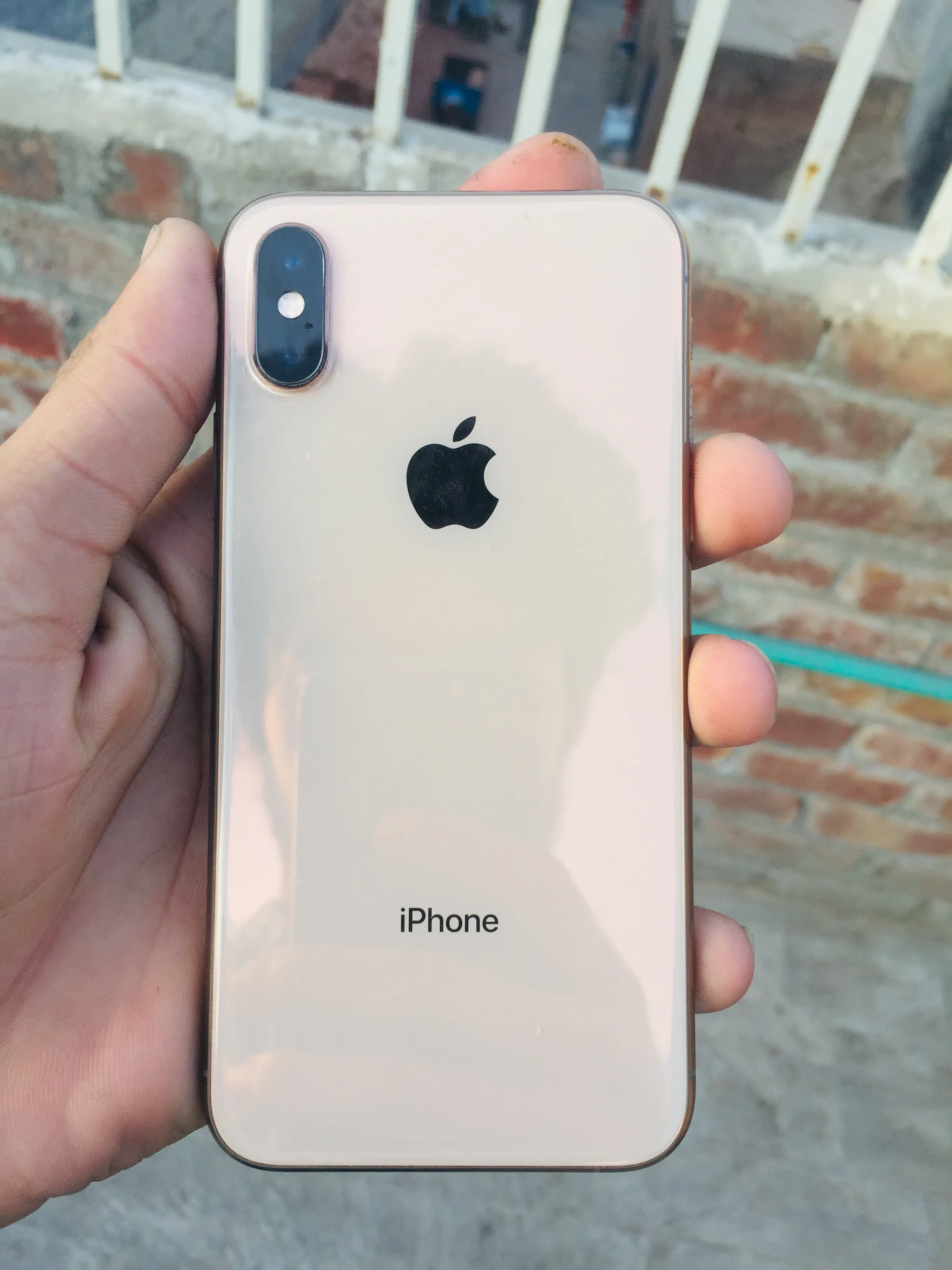 iphone xs - ad image 1