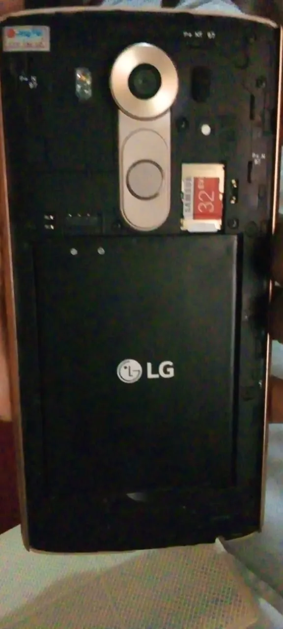 LG V10 - ad image 4