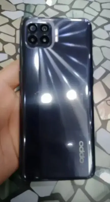 Oppo f17 pro Black Colour - ad image 3