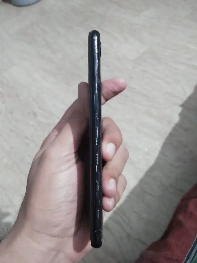 Oppo F7 6/128GB, Black Diamond Colour - ad image 3