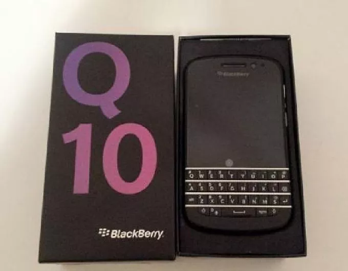 Blackberry Q10 brand new mint 10/10 with accessories - ad image 1