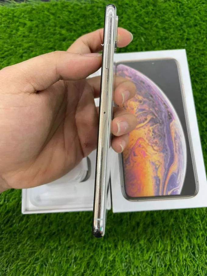 I phone xs max - ad image 3