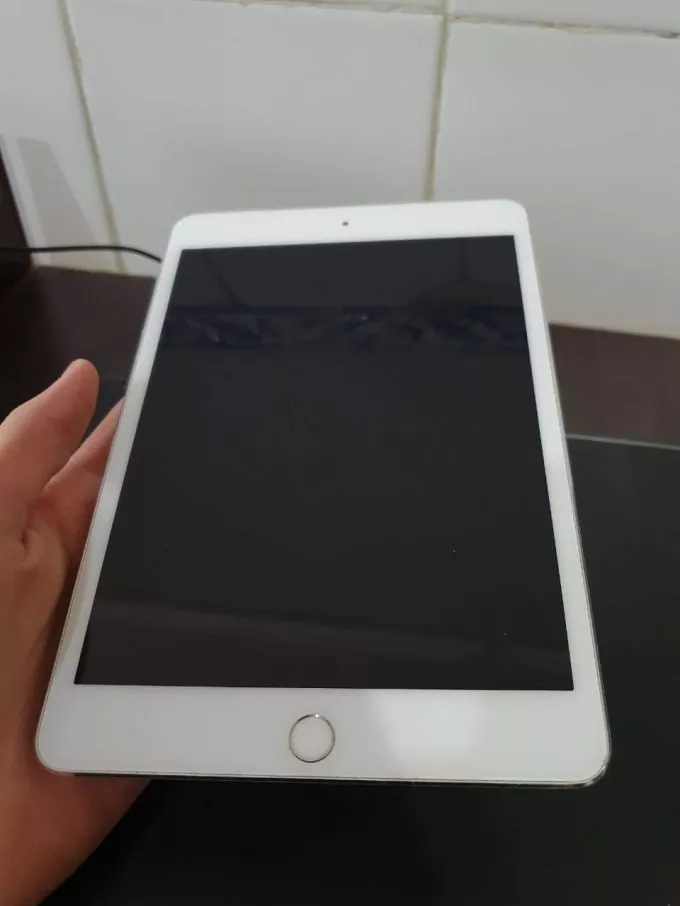 IPad Mini 128gb Urgent - ad image 1