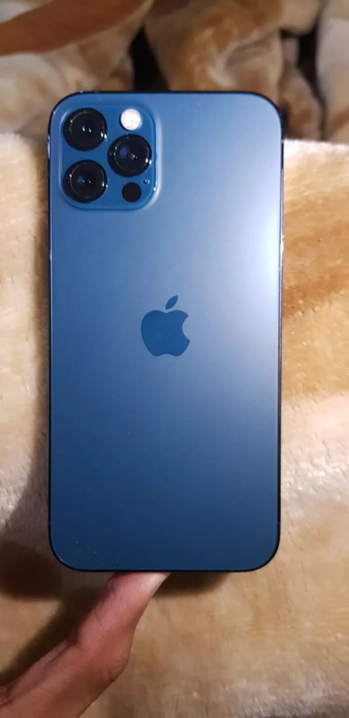 IPhone 12 pro - ad image 1