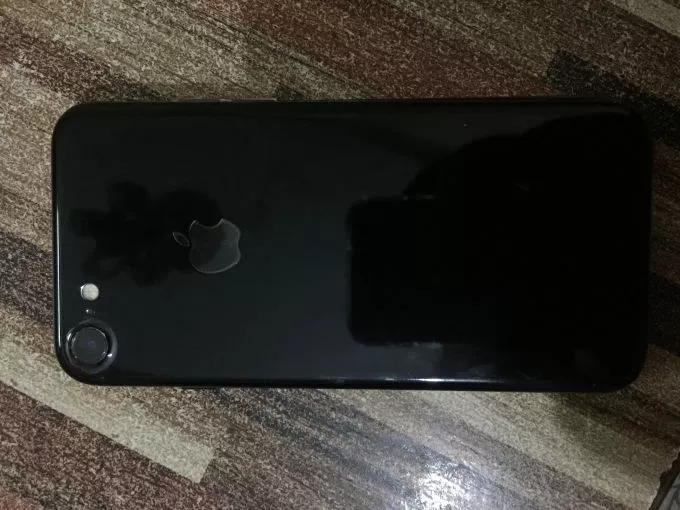 IPHONE 7 125GB Black - ad image 2