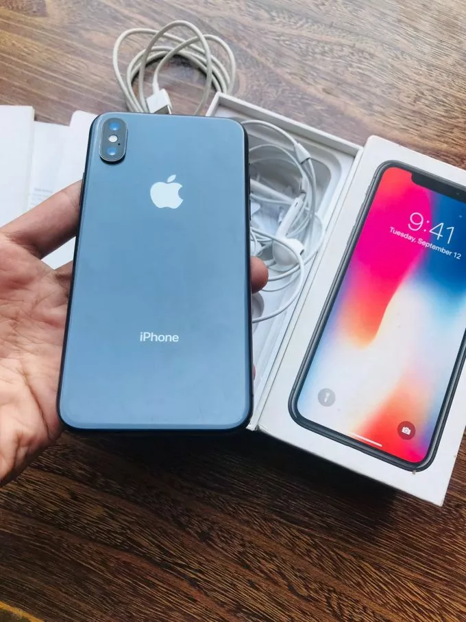 Iphone X - ad image 2