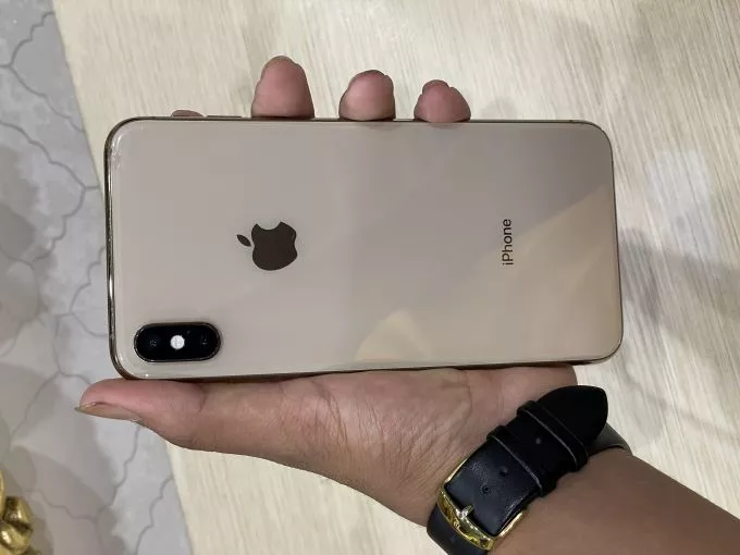 iPhone XS max - ad image 2