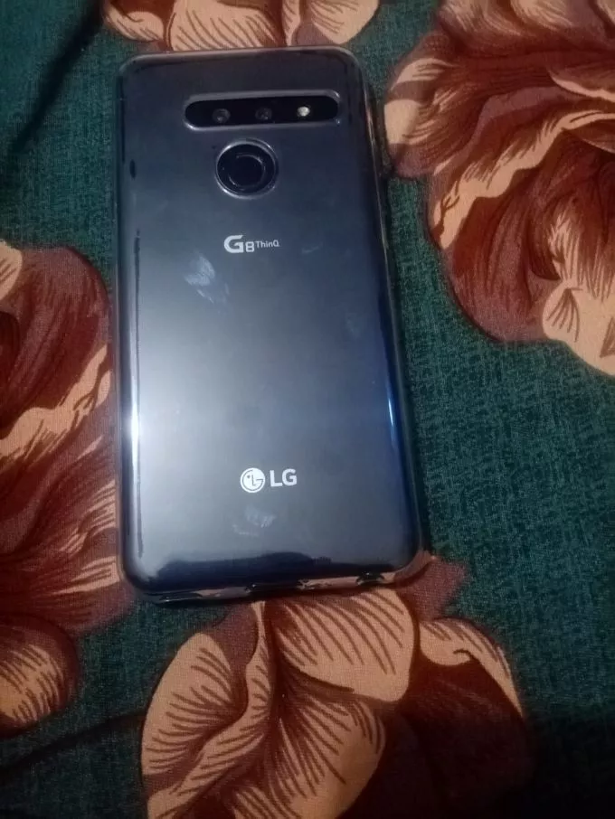 Lg g8 thinq - ad image 3