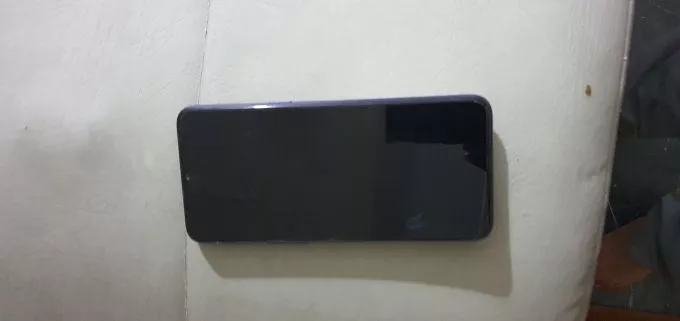 Realme 5 4/64 9/10 condition - ad image 3