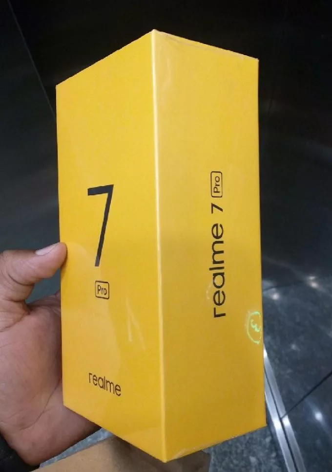 Realme 7 pro 8gb/128gb box pack - ad image 1