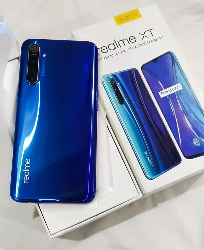 Realme XT 8/128 - ad image 1