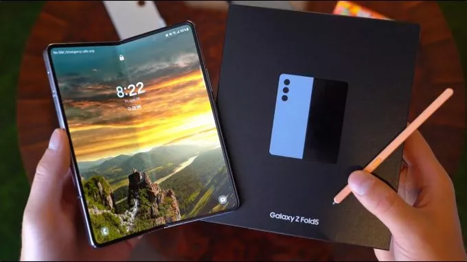 Samsung Galaxy Z Fold 5 - ad image 1