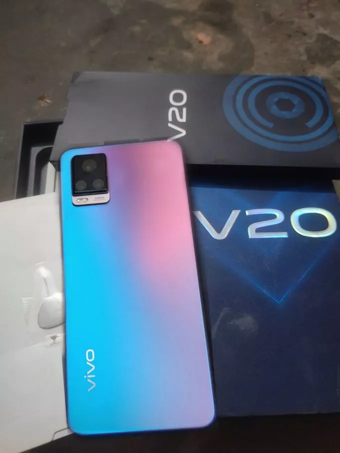 Vivo V20 For Sale Lush condition - ad image 1