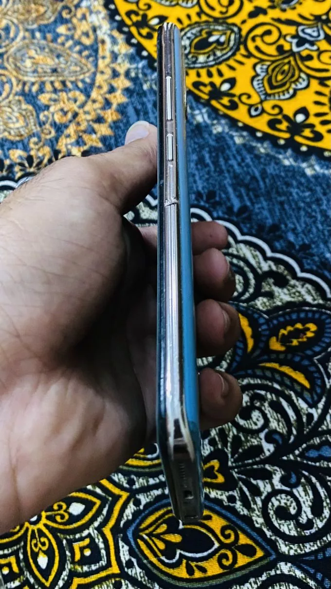 Vivo y19 - ad image 3