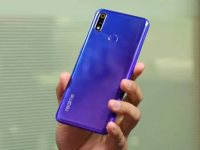 Realme 3 (4GB/64GB) - ad image 2