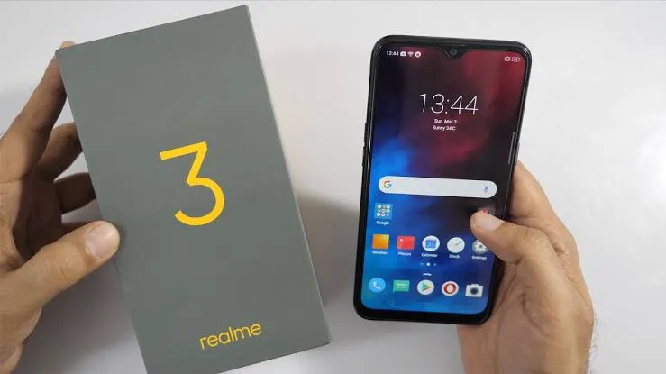 Realme 3 (4GB/64GB) - ad image 3