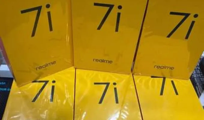 Realme 7i (8gb / 128gb) brand new box pack - ad image 1