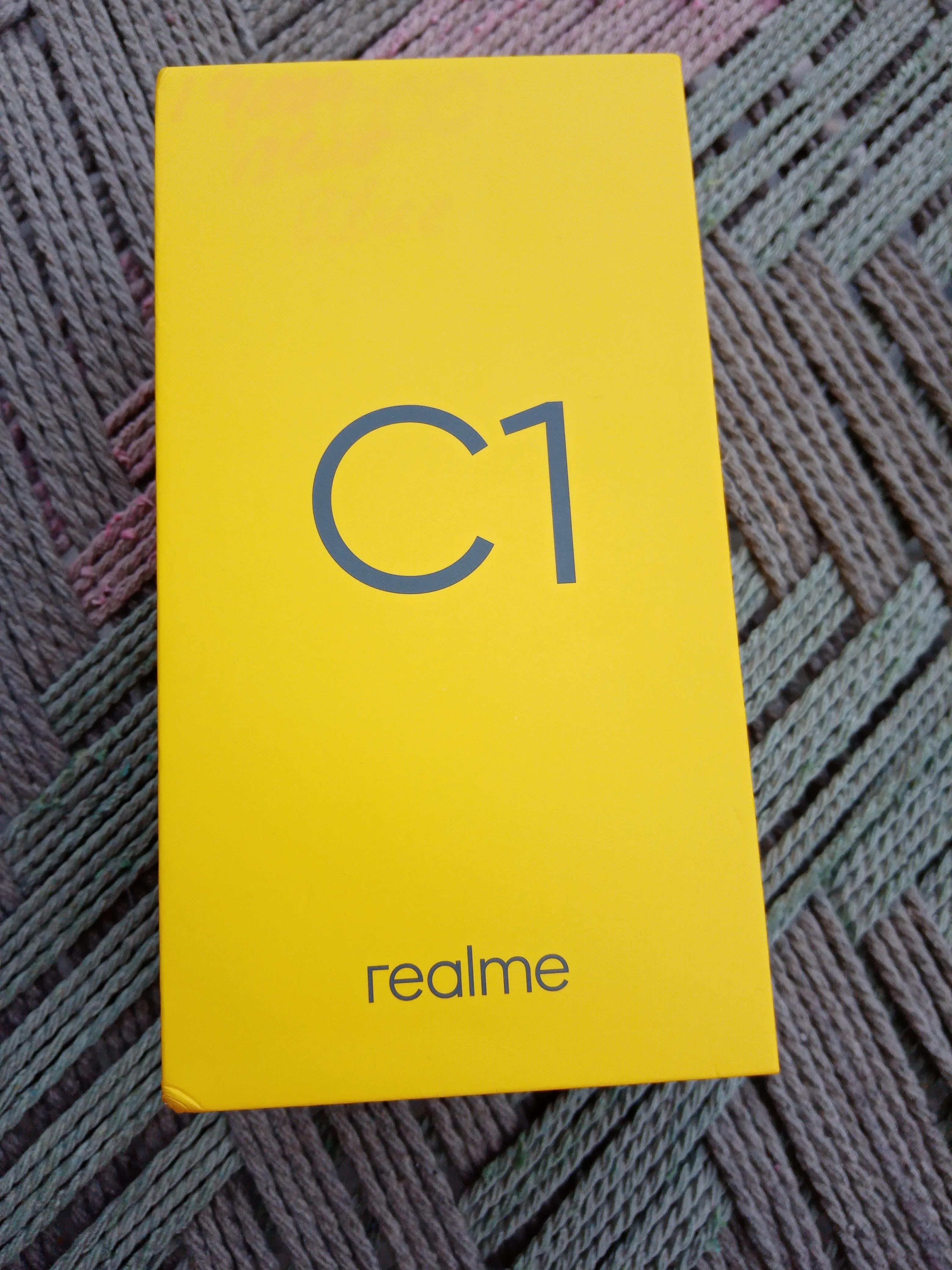 Realme C1 - ad image 1