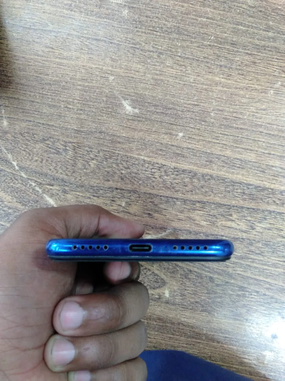 Redmi note 7 in blue - ad image 3