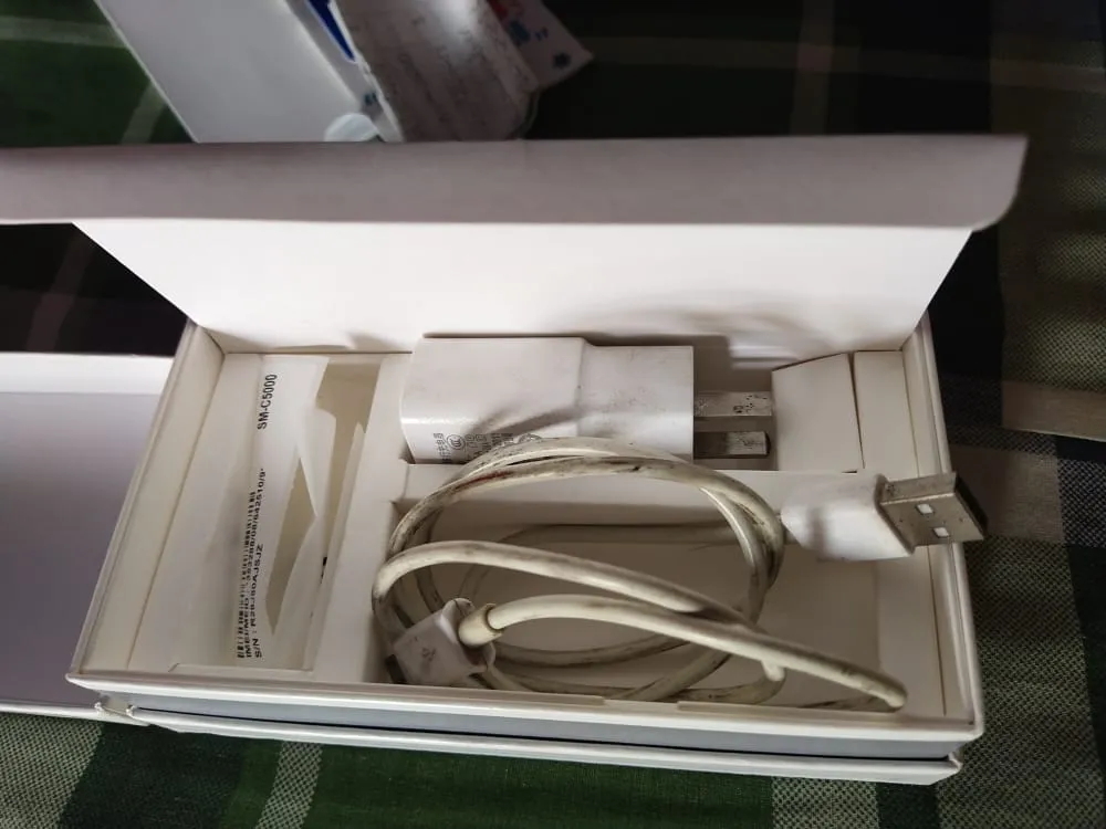 Samsung c5 With Box - ad image 2