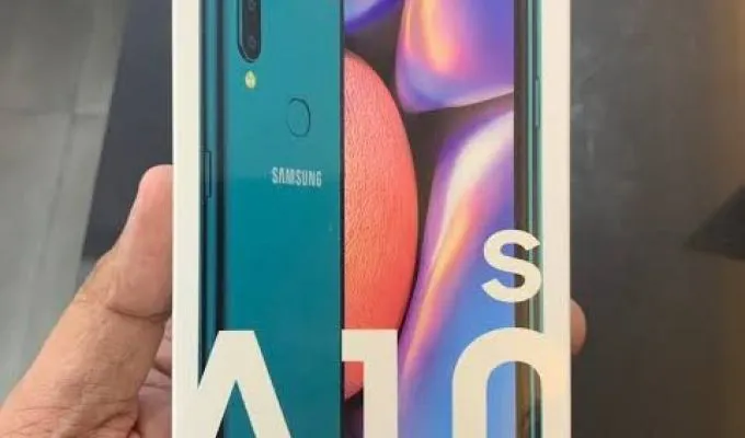 Samsung galaxy A10s 2gb/32gb box pack - ad image 1