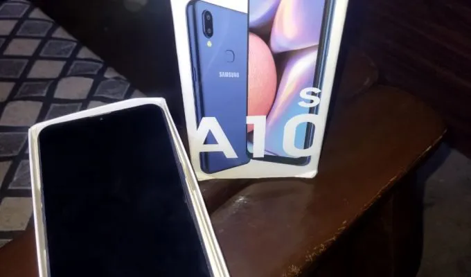 SAMSUNG GALAXY A10S 32GB EXCELLENT CONDITION WITH BOX - ad image 1