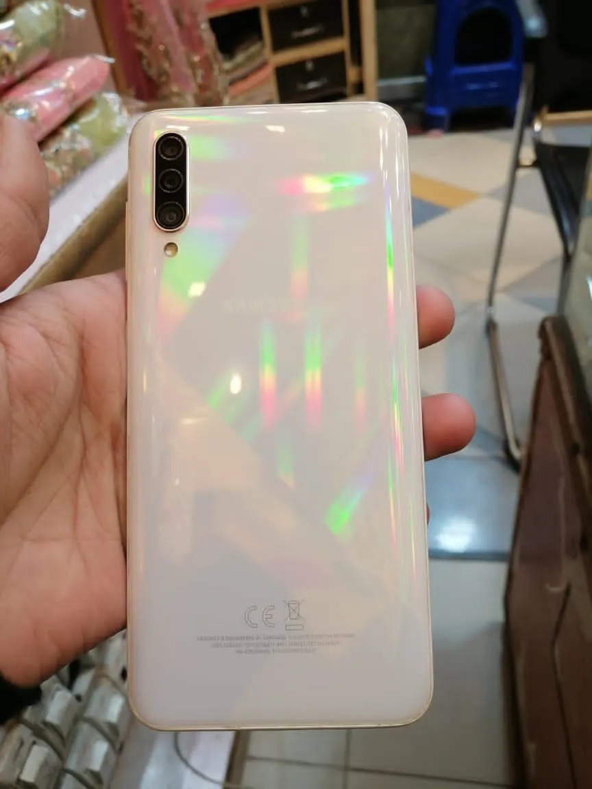 Samsung Galaxy A30s - ad image 1