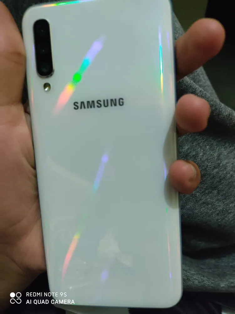 Samsung Galaxy A50 - ad image 1