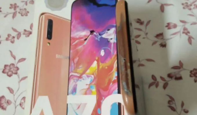 Samsung Galaxy A70 - ad image 2