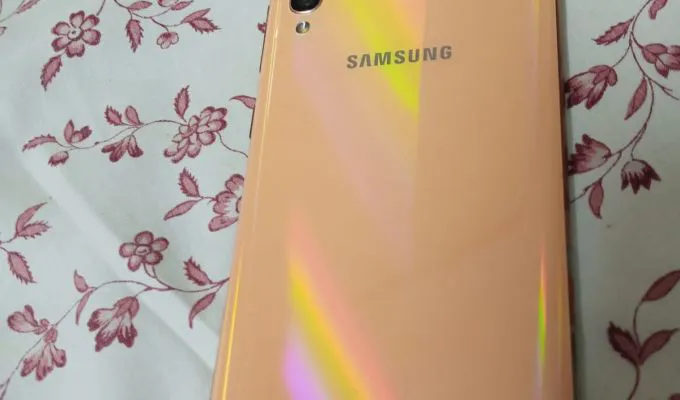 Samsung Galaxy A70 - ad image 3