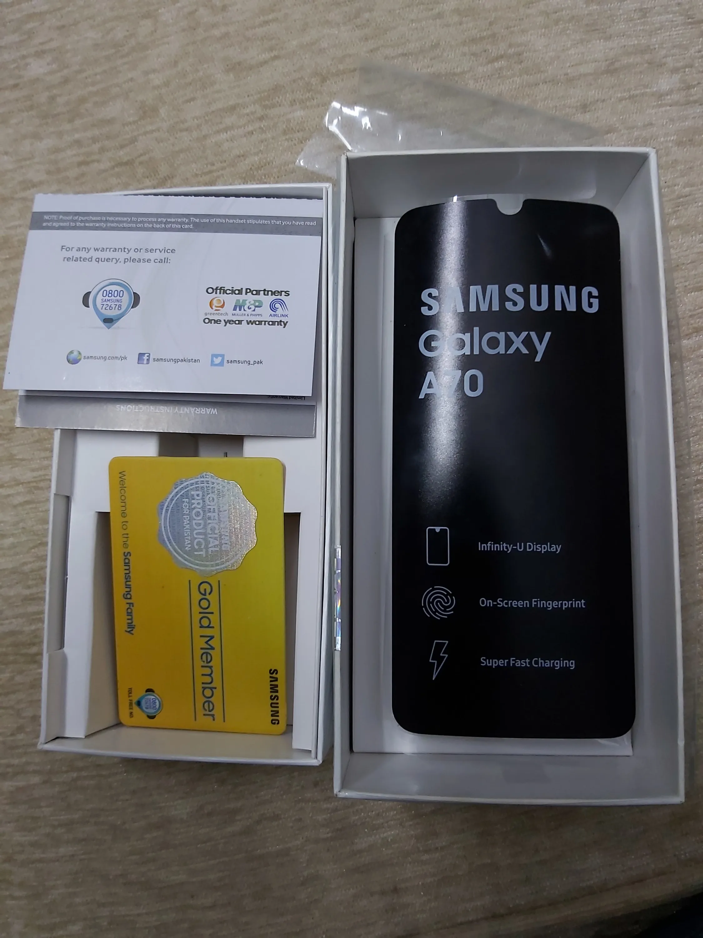 Samsung Galaxy A70 - ad image 2