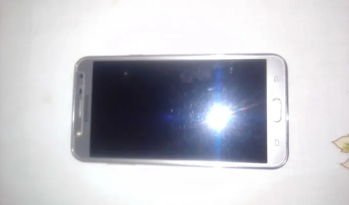 Samsung Galaxy J7 Core - ad image 4