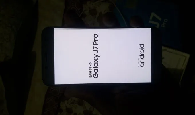 Samsung Galaxy J7 pro - ad image 3