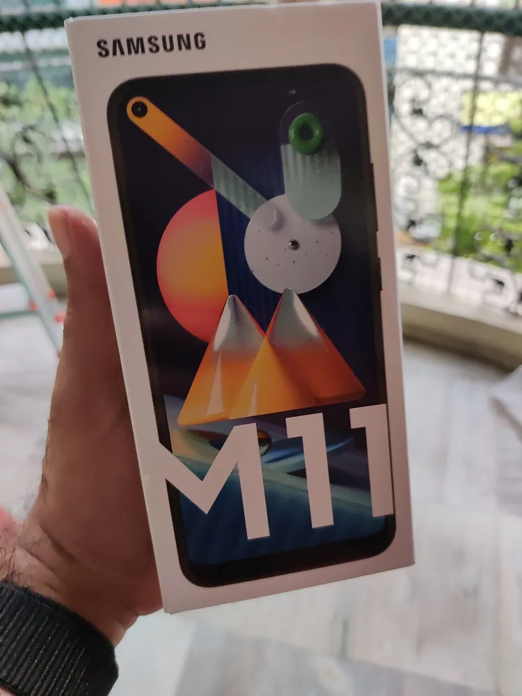 Samsung galaxy M11 box packed - ad image 1