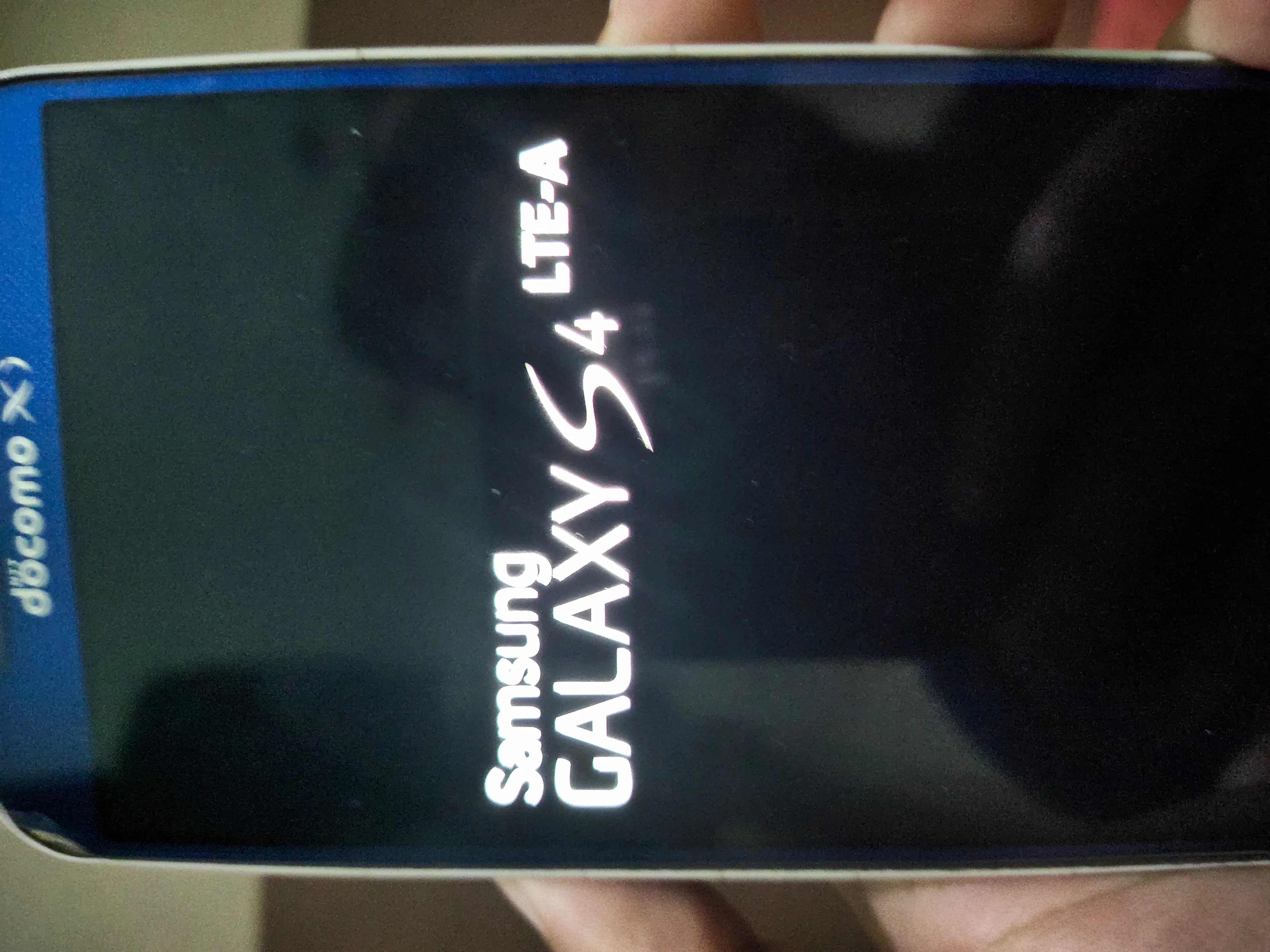 Samsung galaxy S4 docomo in good condition - ad image 3