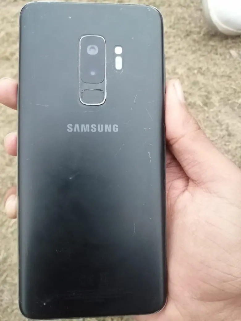 Samsung Galaxy S9 plus Condition(10/10) - ad image 3