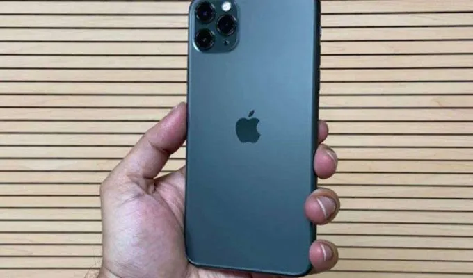 Sell Iphone 11 pro max - ad image 1