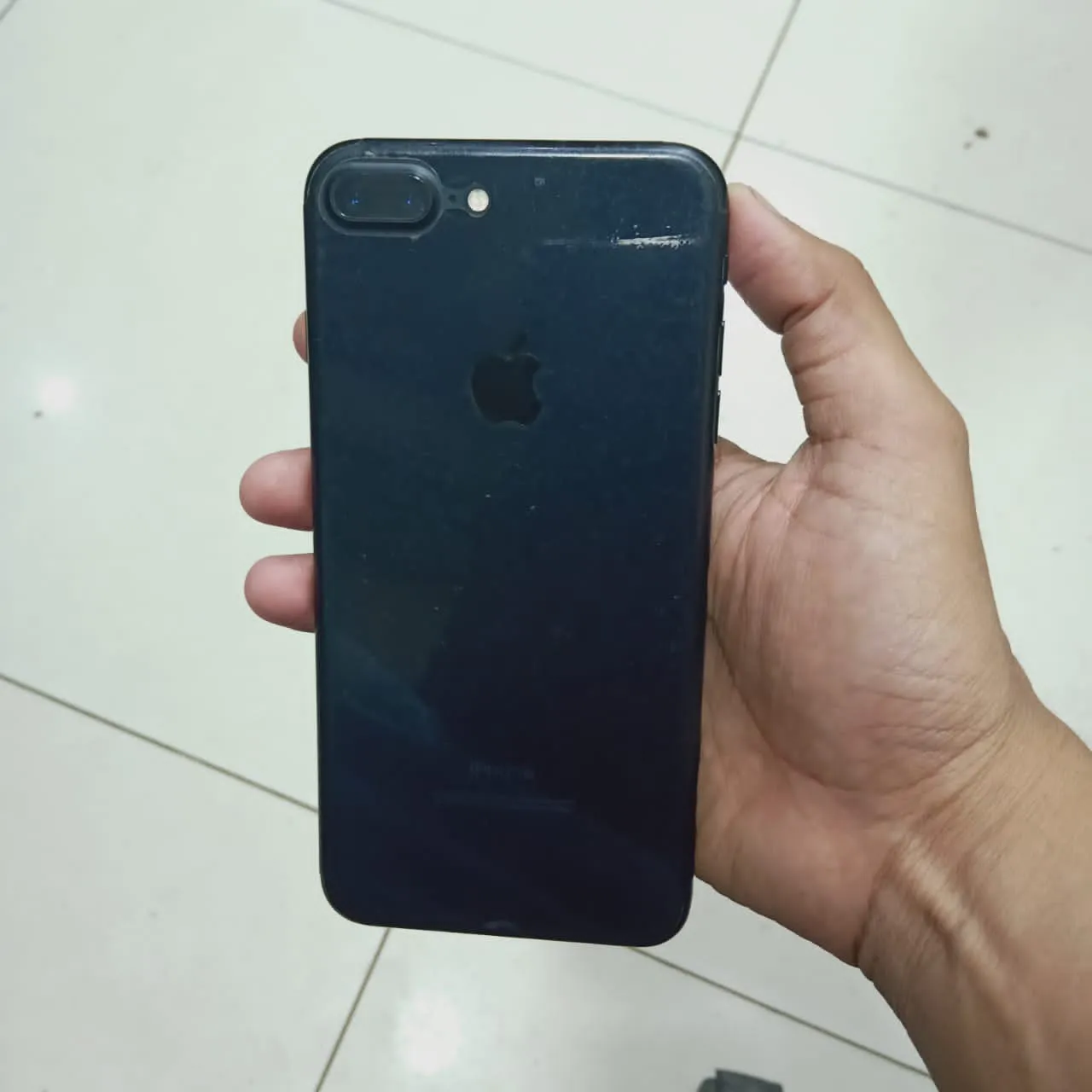 Selling Iphone 7 plus 128gb - ad image 2