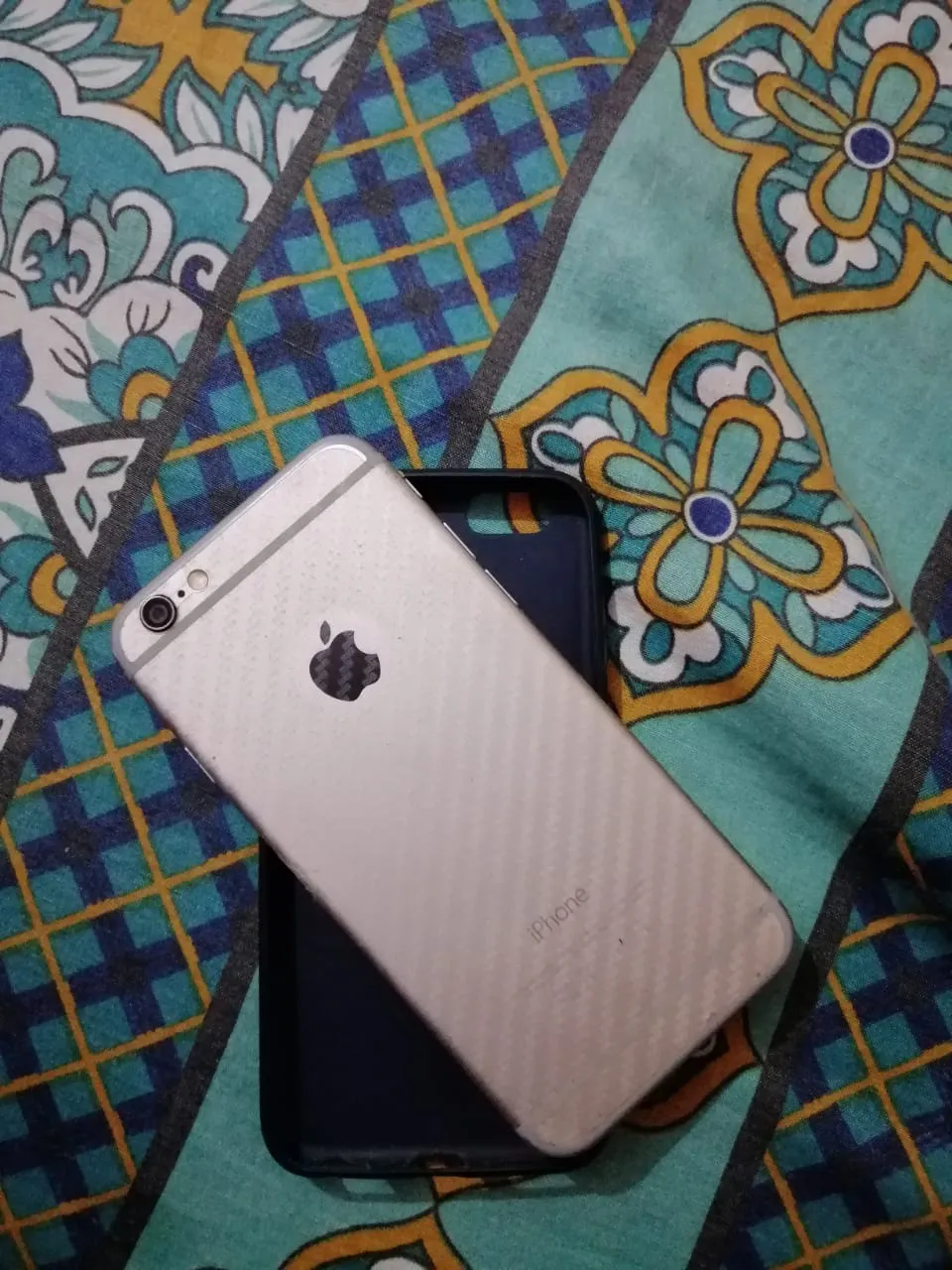 Selling Iphone 6 16gb - ad image 1