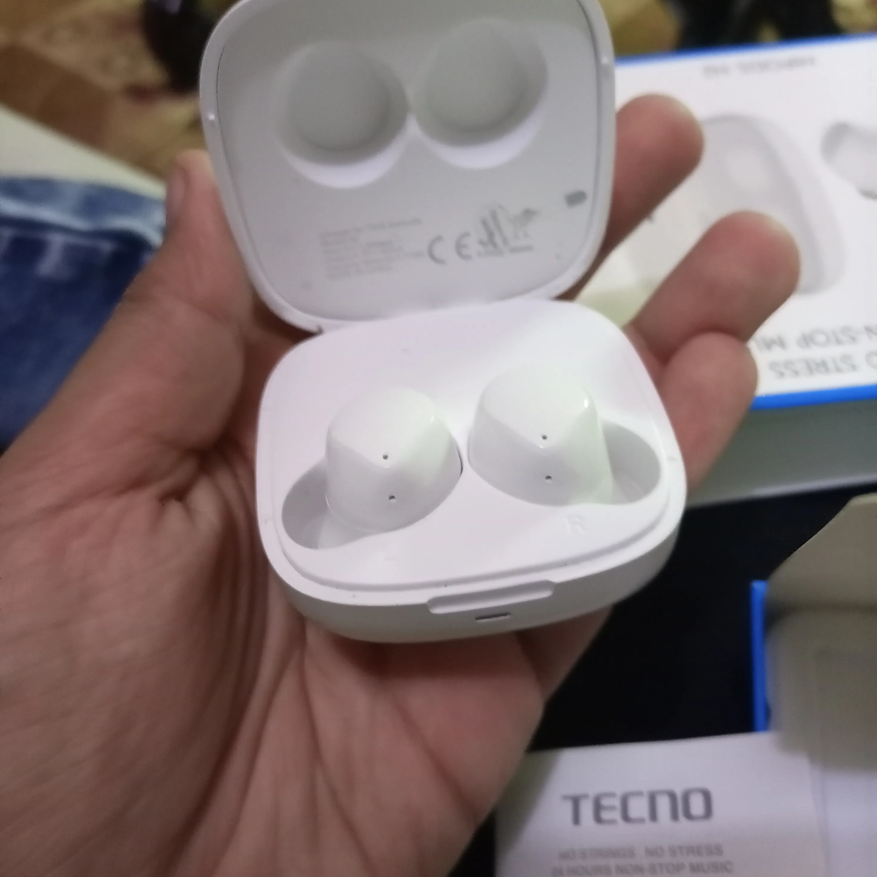 Tecno airpods - ad image 4