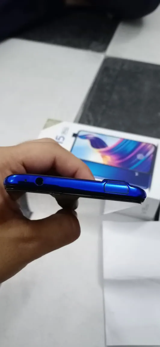 Vivo V15 PRO - ad image 2