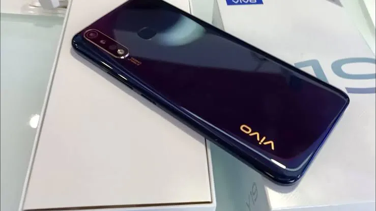 Vivo Y19 - ad image 3