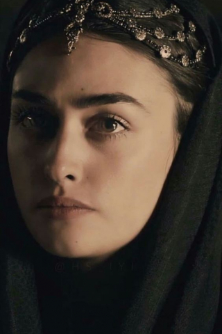 Esra Bilgic - Halima Sultan - Dirilis Ertugrul  mobile wallpaper